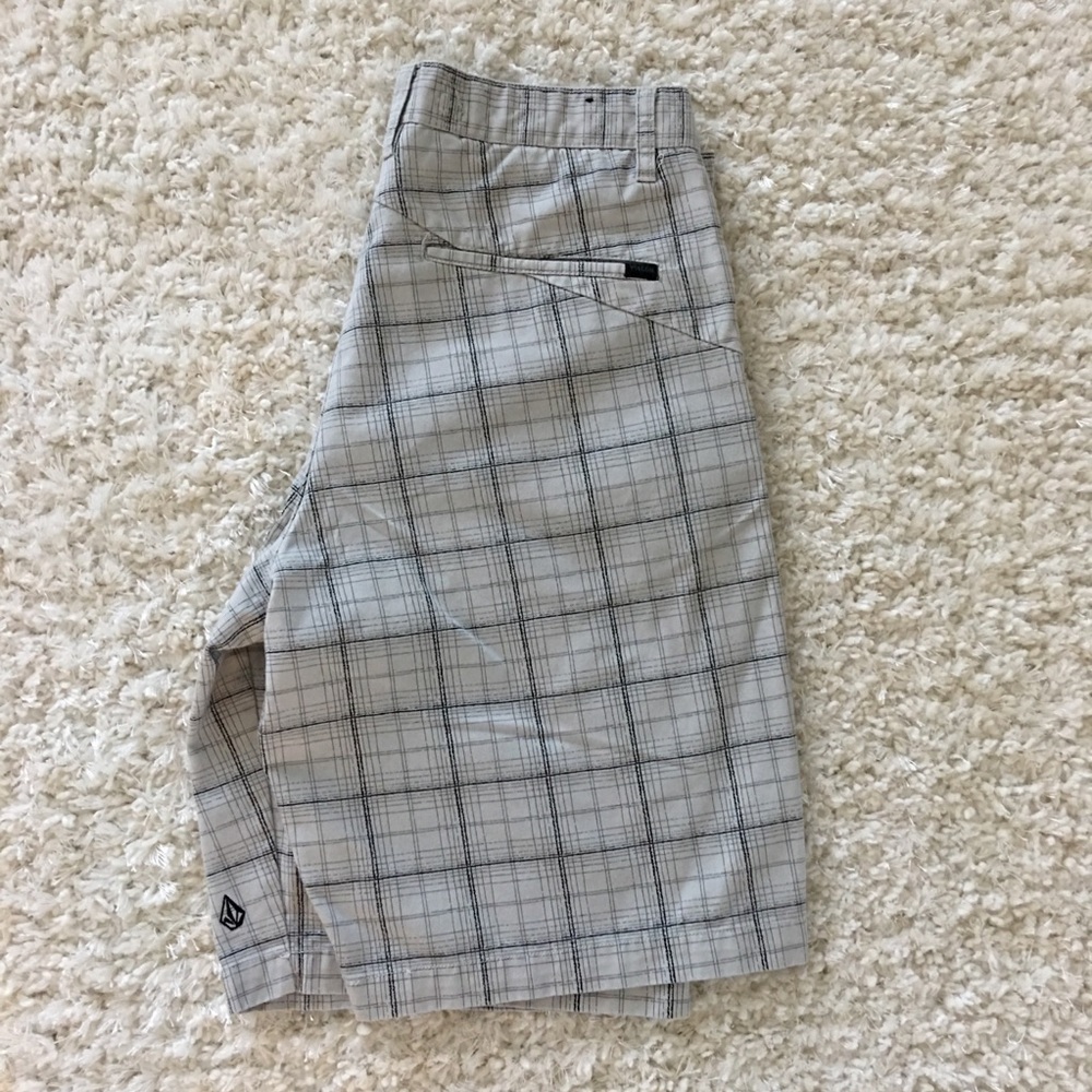 Volcom shorts